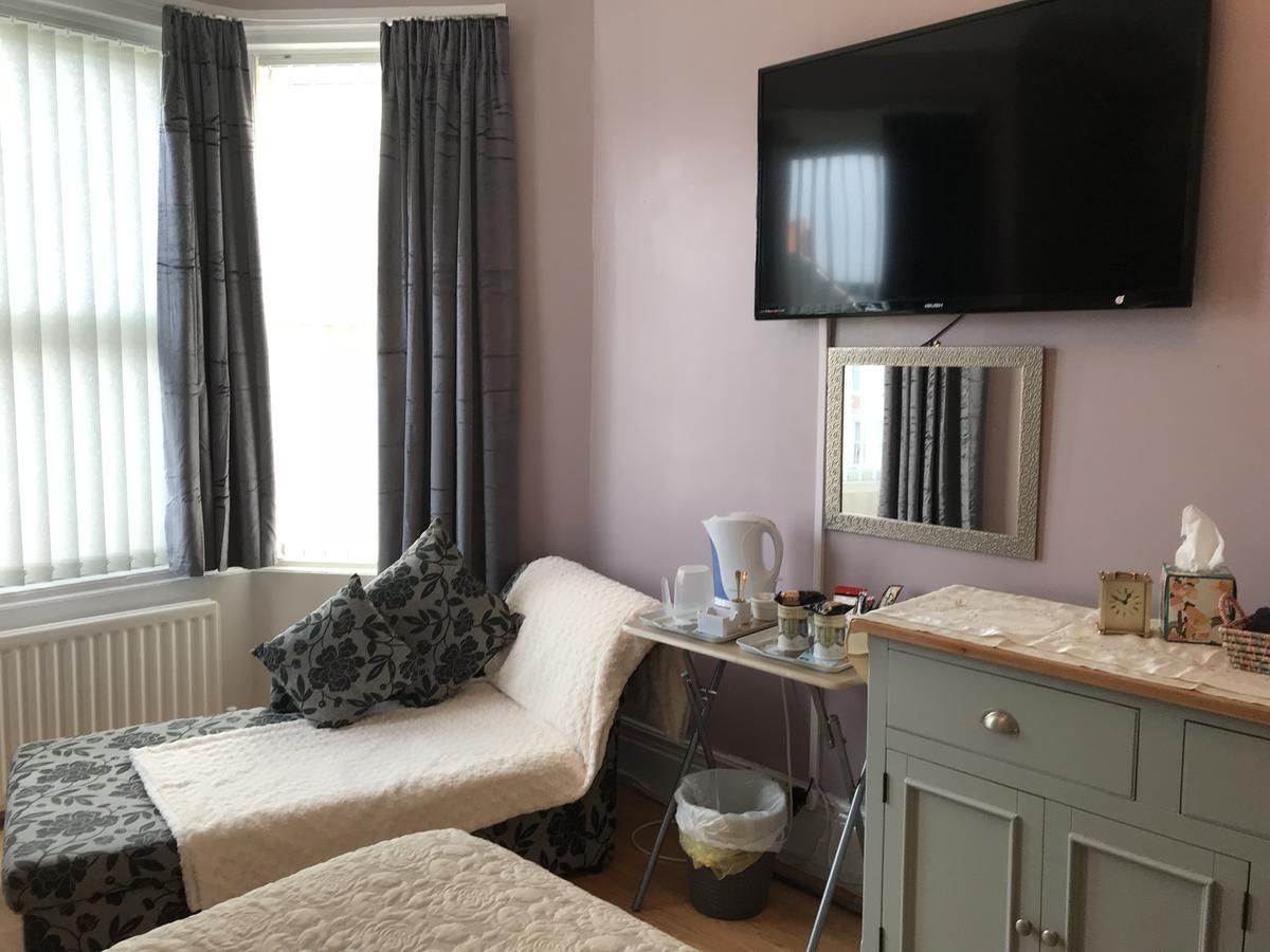 Lighthouse Guest House Whitley Bay Buitenkant foto