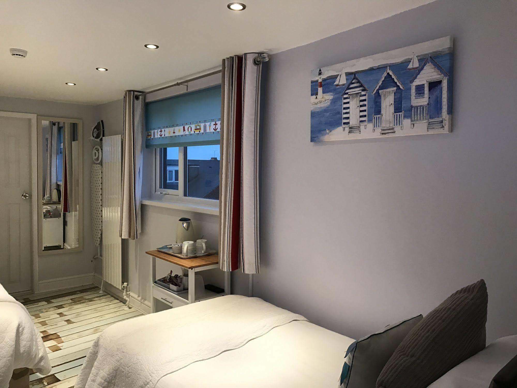 Lighthouse Guest House Whitley Bay Buitenkant foto