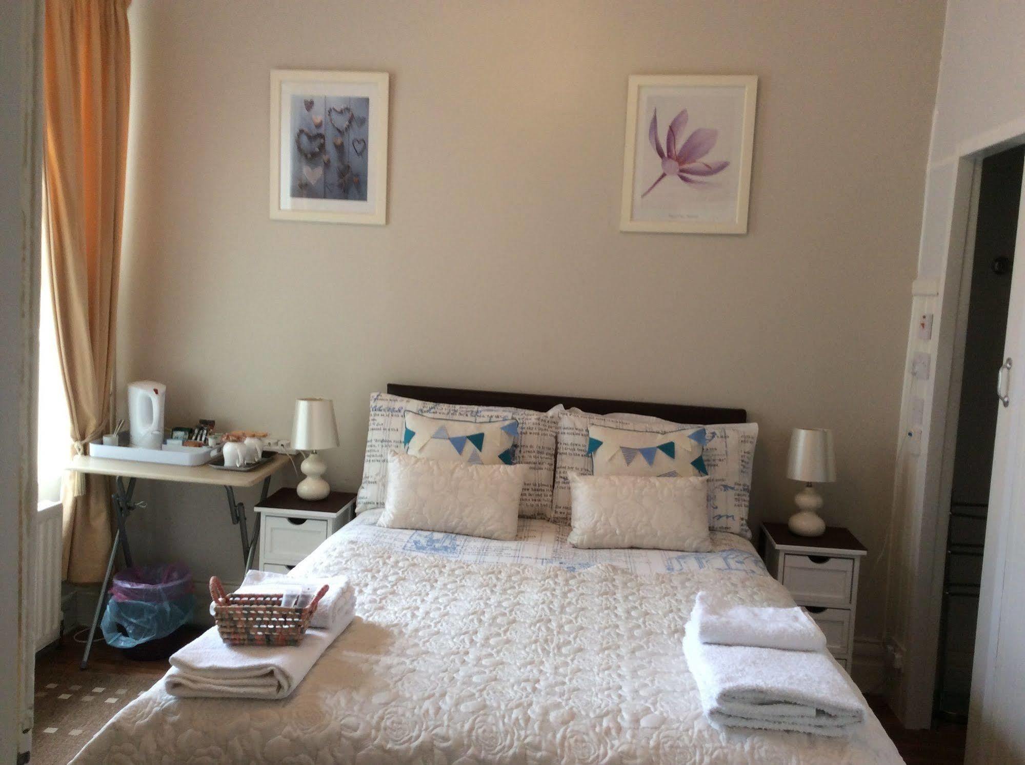 Lighthouse Guest House Whitley Bay Buitenkant foto